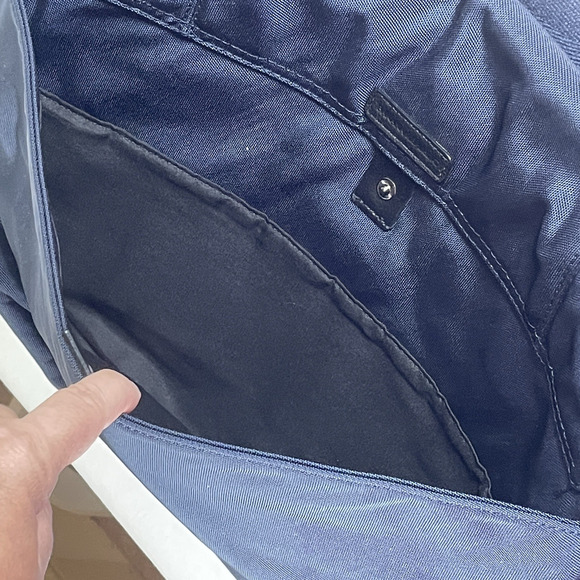 Banana Republic Messenger Bag Navy Blue Durable Nylon Adjustable Strap Laptop - Picture 7 of 11